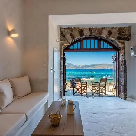 Gorgeous In Front Of The Sea At Milos Holiday home